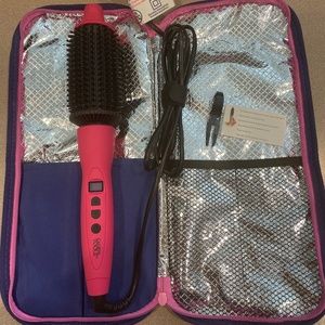 NEW...CALISTA PRO GRIP PERFECTER 1.5" HEATED ROUND BRUSH